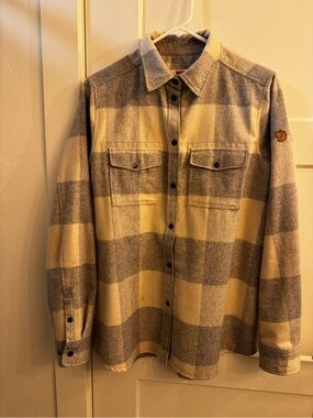 Fjallraven Canada Shirt Women’s Checkered Wool Shirt- Size Large